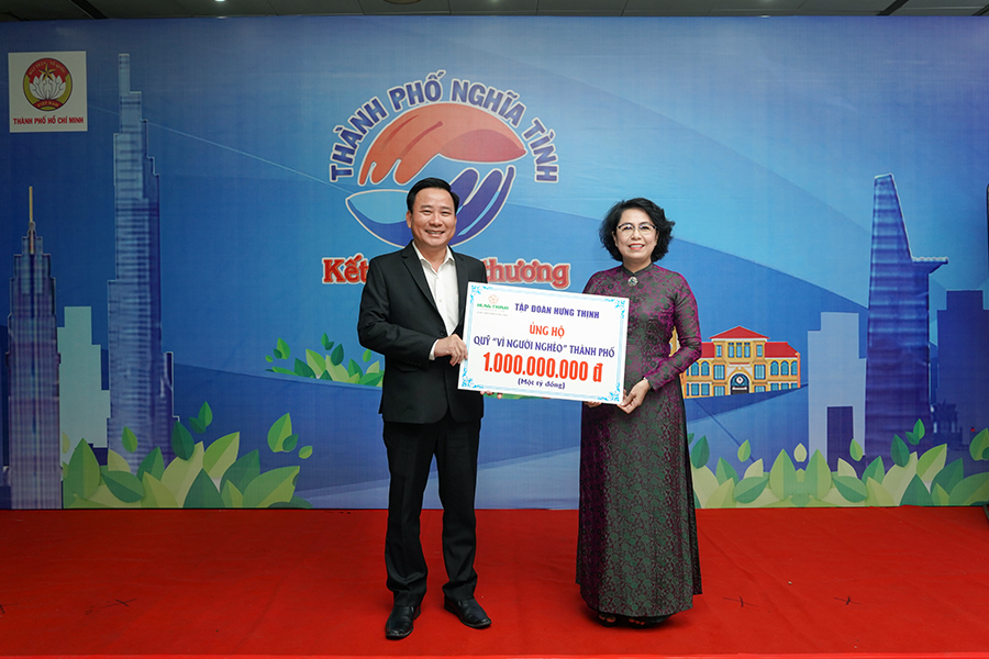 Tập đoàn Hưng Thịnh trao tặng 1 tỷ đồng cho Quỹ “Vì người nghèo” TP.HCM năm 2019