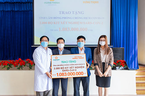 Tập đoàn Hưng Thịnh trao 2.000 bộ kit xét nghiệm Covid-19 hỗ trợ tỉnh Lâm Đồng chống dịch