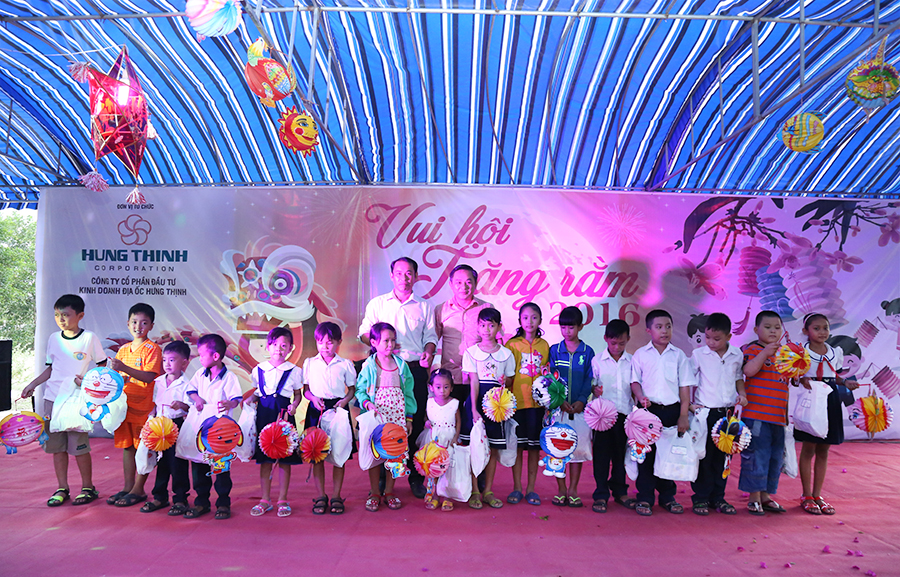 Hung Thinh Corp tổ chức ''Vui hội trăng rằm'' cho các em thiếu nhi