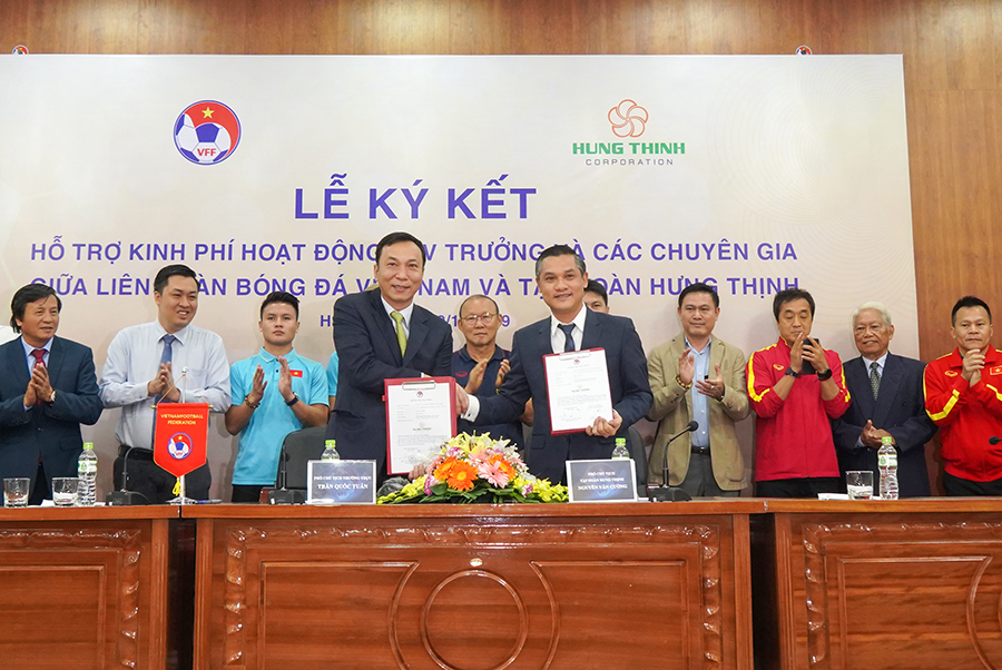Tập đoàn Hưng Thịnh hỗ trợ VFF trả lương “khủng” cho HLV Park Hang-Seo và các chuyên gia