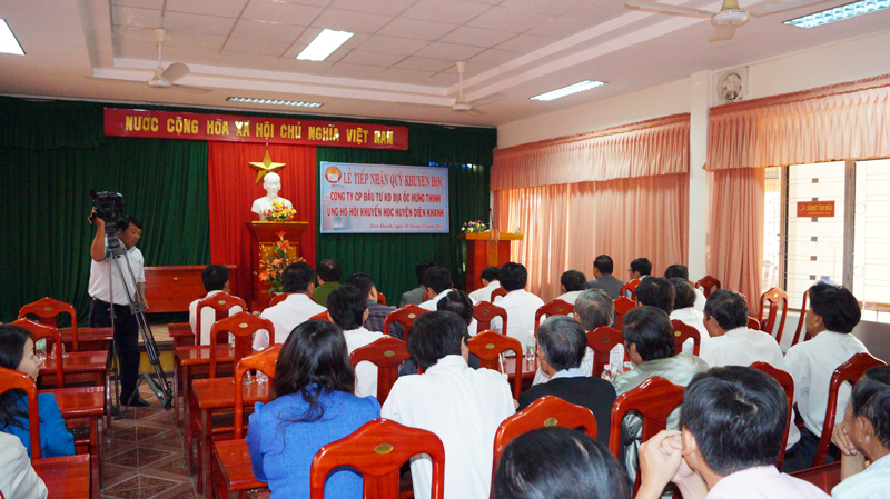 Hưng Thịnh trao học bổng tại Diên Khánh