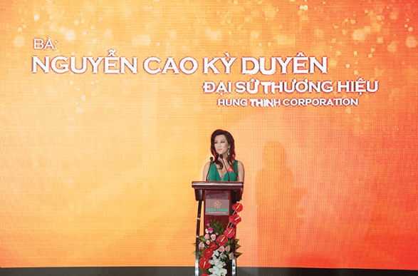 Bà Nguyễn Cao Kỳ Duyên - Đại sứ thương hiệu Hung Thinh Corp. phát biểu tại buổi lễ