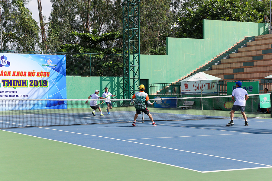 https://hungthinhcorp.com.vn/media/ftp/Bach-Khoa-mo-rong-Cup-Hung-Hhinh-2019-12.jpg
