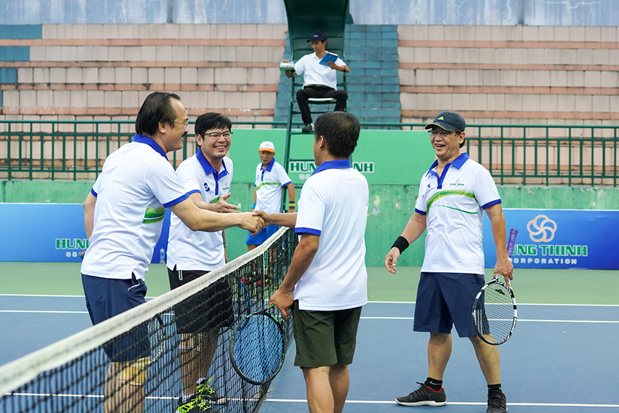 https://hungthinhcorp.com.vn/media/ftp/Bach-Khoa-mo-rong-Cup-Hung-Hhinh-2019-14.jpg
