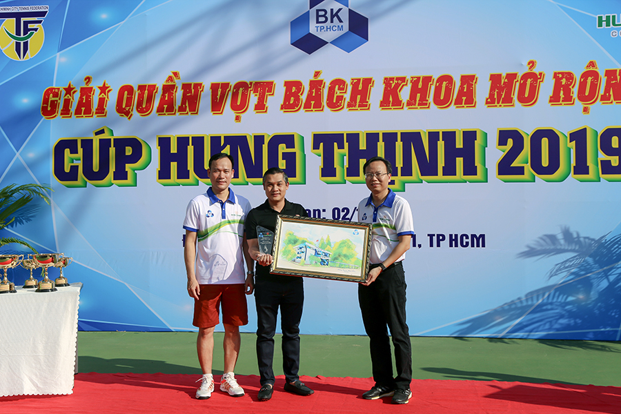 https://hungthinhcorp.com.vn/media/ftp/Bach-Khoa-mo-rong-Cup-Hung-Hhinh-2019-4.jpg