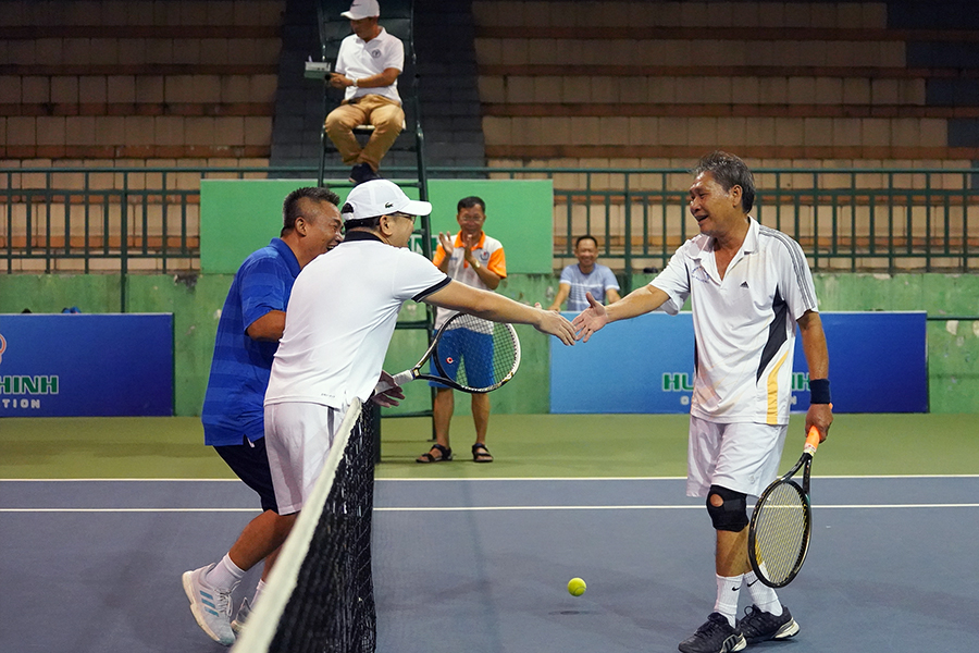 https://hungthinhcorp.com.vn/media/ftp/Bach-Khoa-mo-rong-Cup-Hung-Hhinh-2019-9.jpg