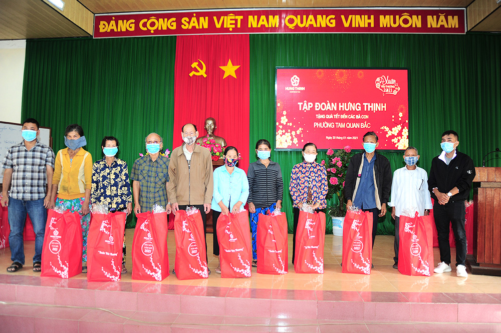 Tập đoàn Hưng Thịnh trao tặng đến bà con tỉnh Bình Định và Khánh Hòa