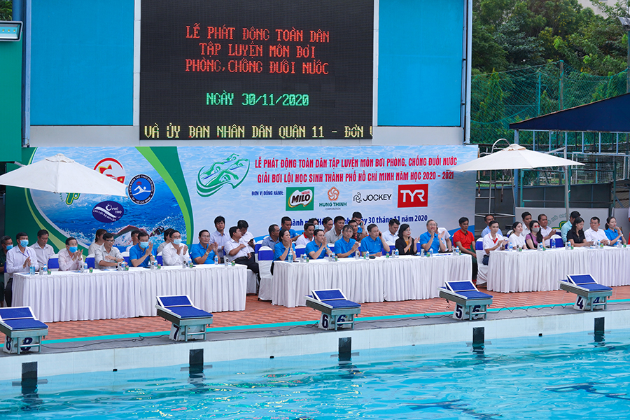 Tập đoàn Hưng Thịnh trao tặng 500 suất học bơi cho trẻ em nghèo tại TP.HCM