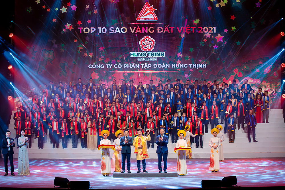 HUNG THINH CORPORATION RECEIVES TOP 10 VIETNAMESE GOLD STAR AWARD 2021 FOR THE FIRST TIME